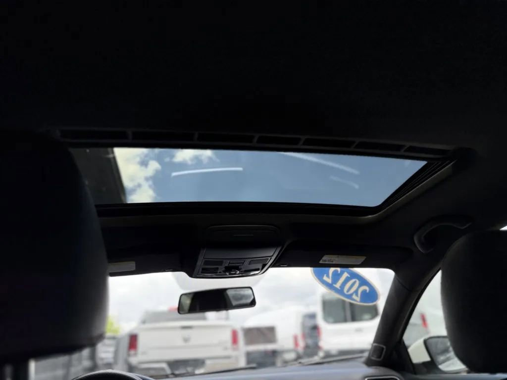 Used 2012 Volkswagen Jetta GLI Autobahn image 18