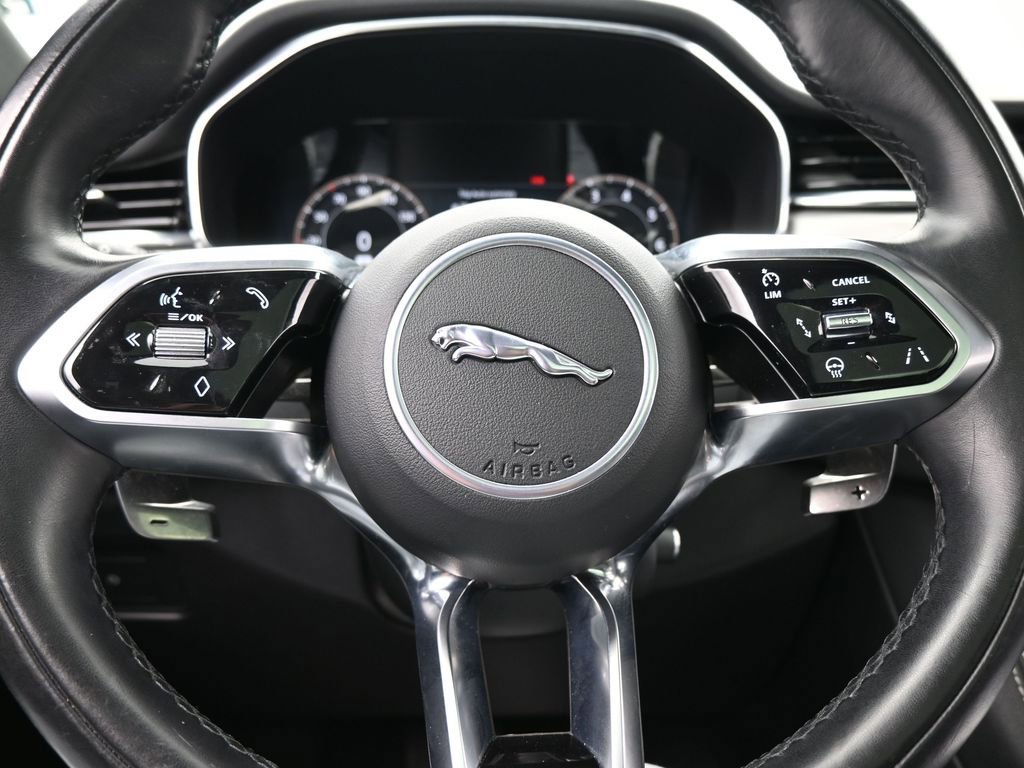 Used 2024 Jaguar F-PACE R-Dynamic S image 28