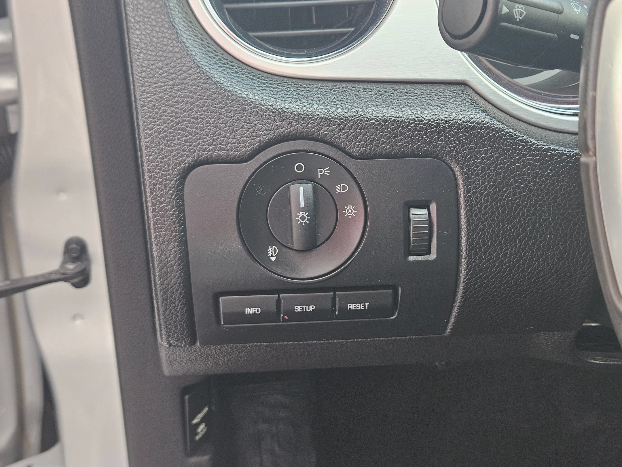 Used 2010 Ford Mustang GT Premium RWD image 19