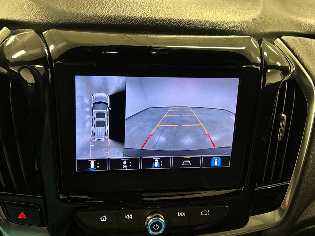 Used 2022 Chevrolet Traverse RS image 40