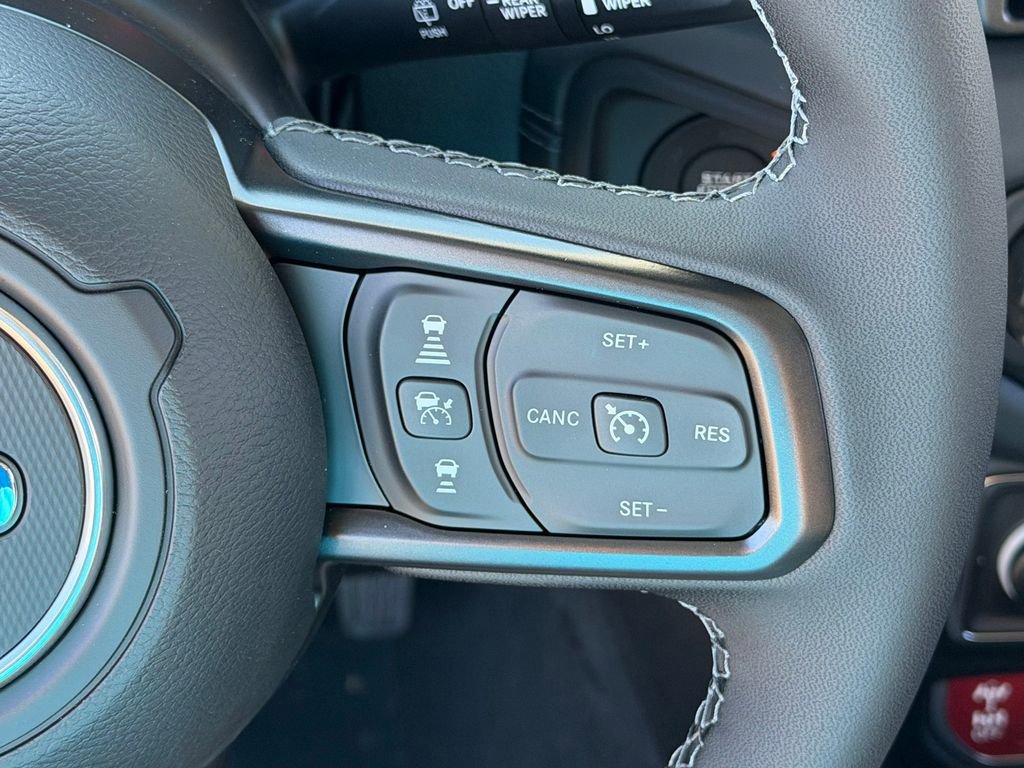 New 2026 Jeep Wrangler Unlimited Rubicon w/ Xtreme 35 Tire Package image 14