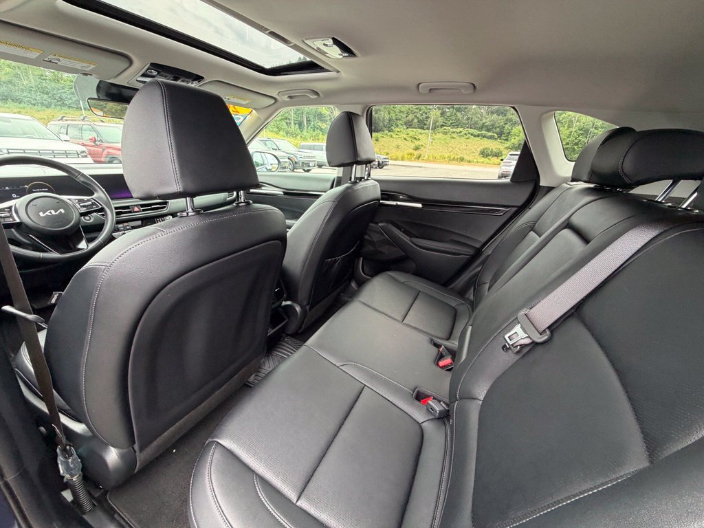 Used 2025 Kia Seltos EX w/ EX Sunroof Package AWD/4WD image 13