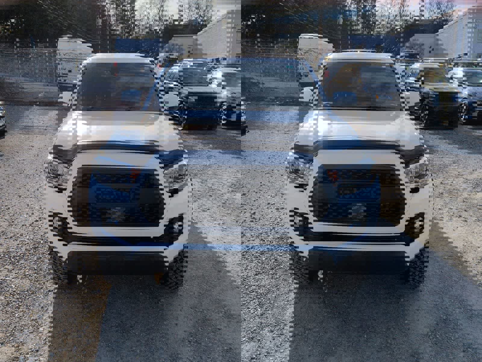 Used 2023 Toyota Tacoma TRD Off-Road image 3