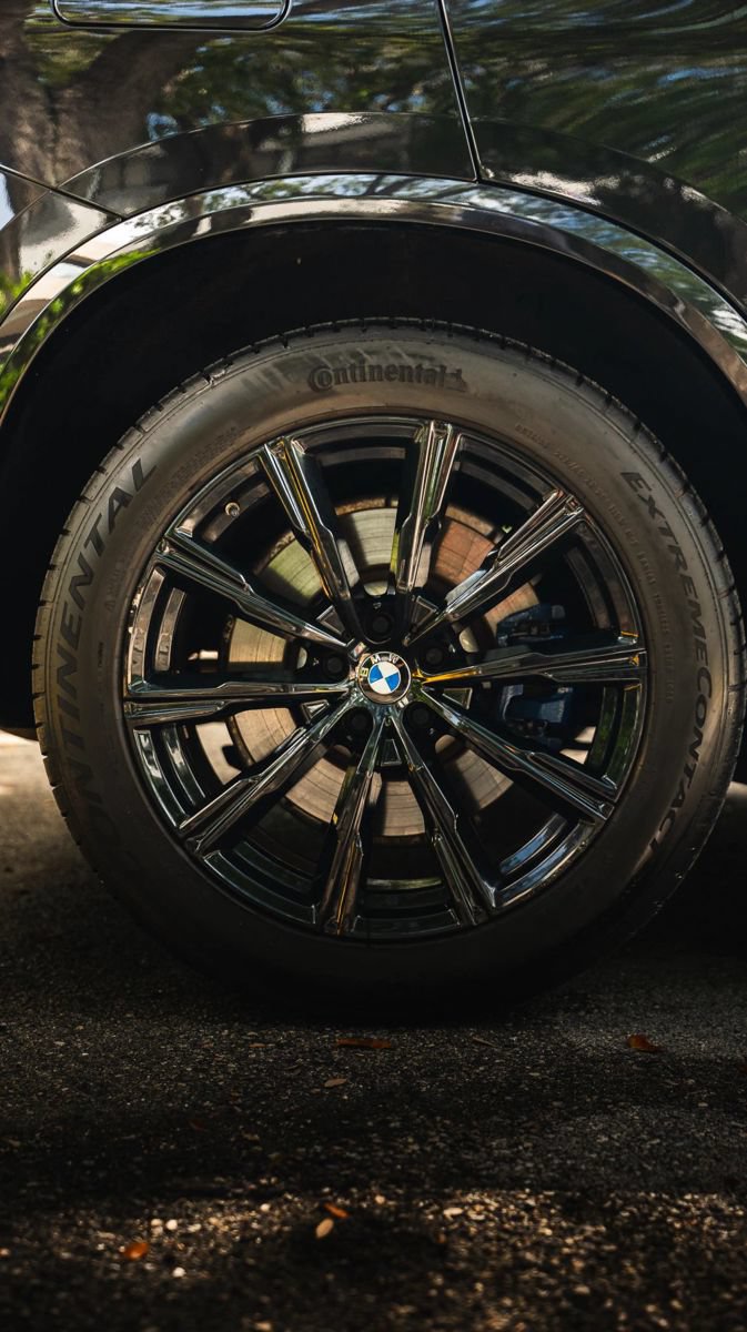 Used 2025 BMW X5 M60i w/ Climate Comfort Package AWD/4WD image 7