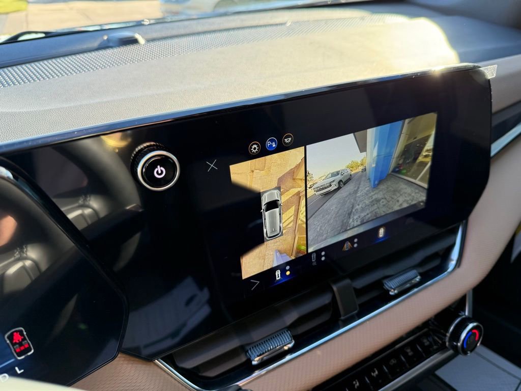 New 2026 Chevrolet Equinox ACTIV w/ Convenience Package III FWD image 21