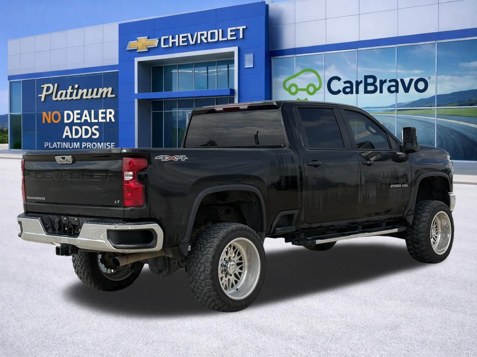 Used 2024 Chevrolet Silverado 2500 LT AWD/4WD image 7