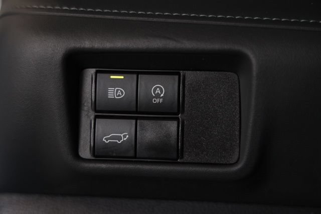 Used 2024 Toyota Highlander XSE FWD image 22