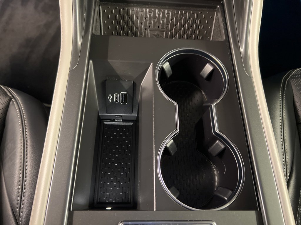 Certified 2025 Lincoln Nautilus Reserve image 18