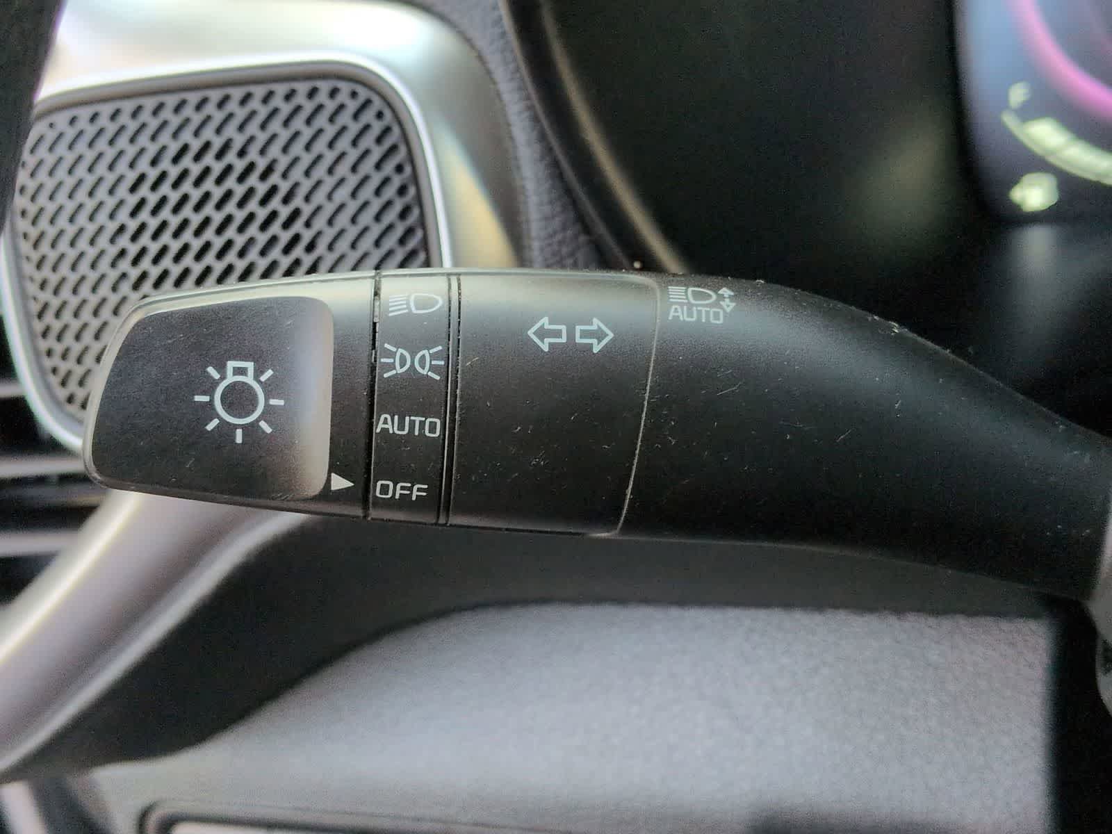 Used 2023 Kia Soul LX w/ LX Technology Package FWD image 25