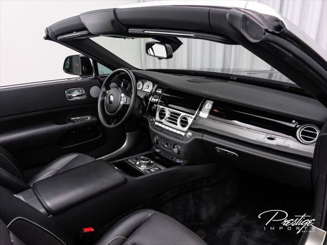 Used 2018 Rolls-Royce Dawn RWD image 48