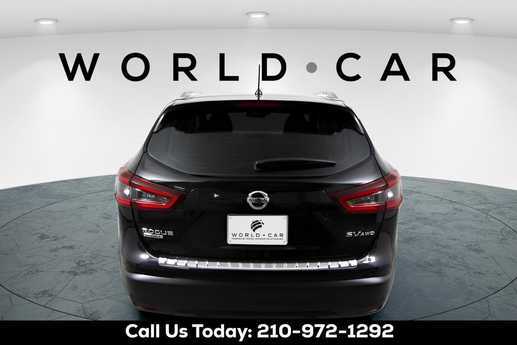 Used 2022 Nissan Rogue Sport SV w/ Technology Package image 7