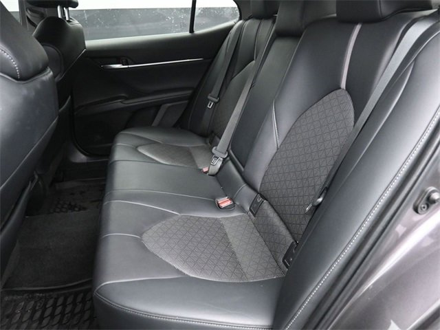 Used 2022 Toyota Camry XSE image 27