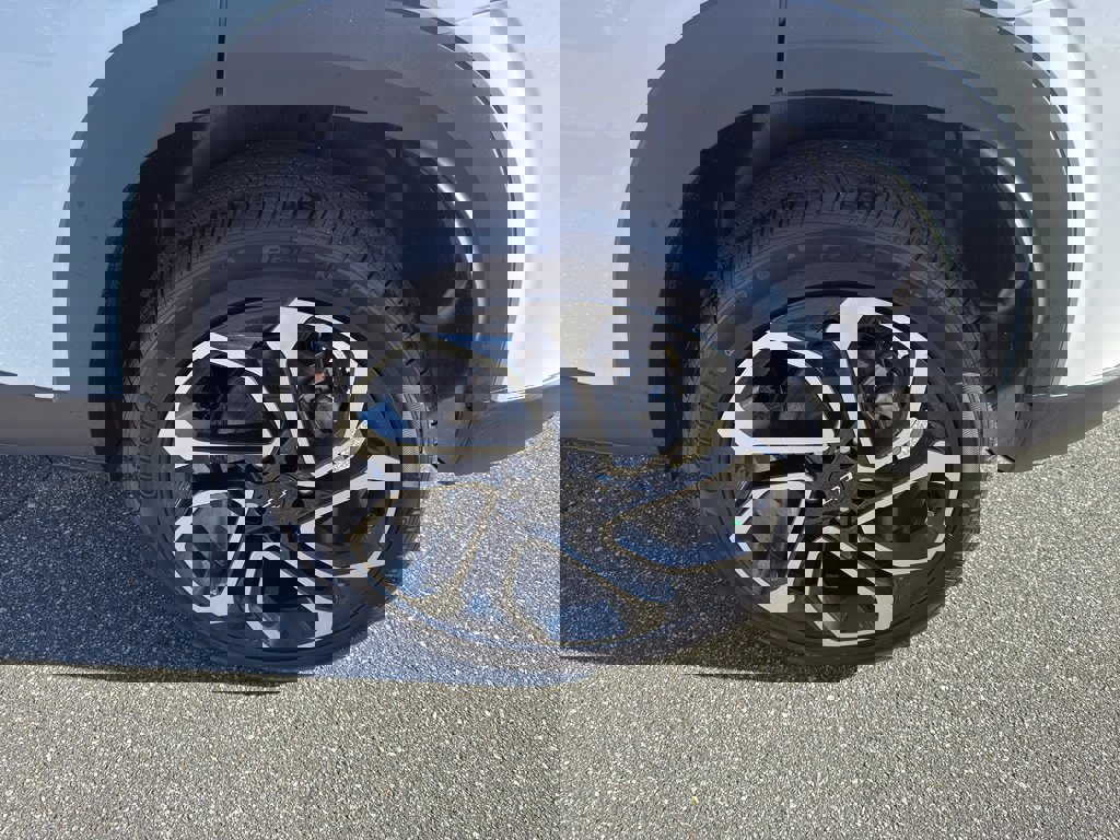 New 2026 Chevrolet Trax RS w/ Sunroof Package image 21