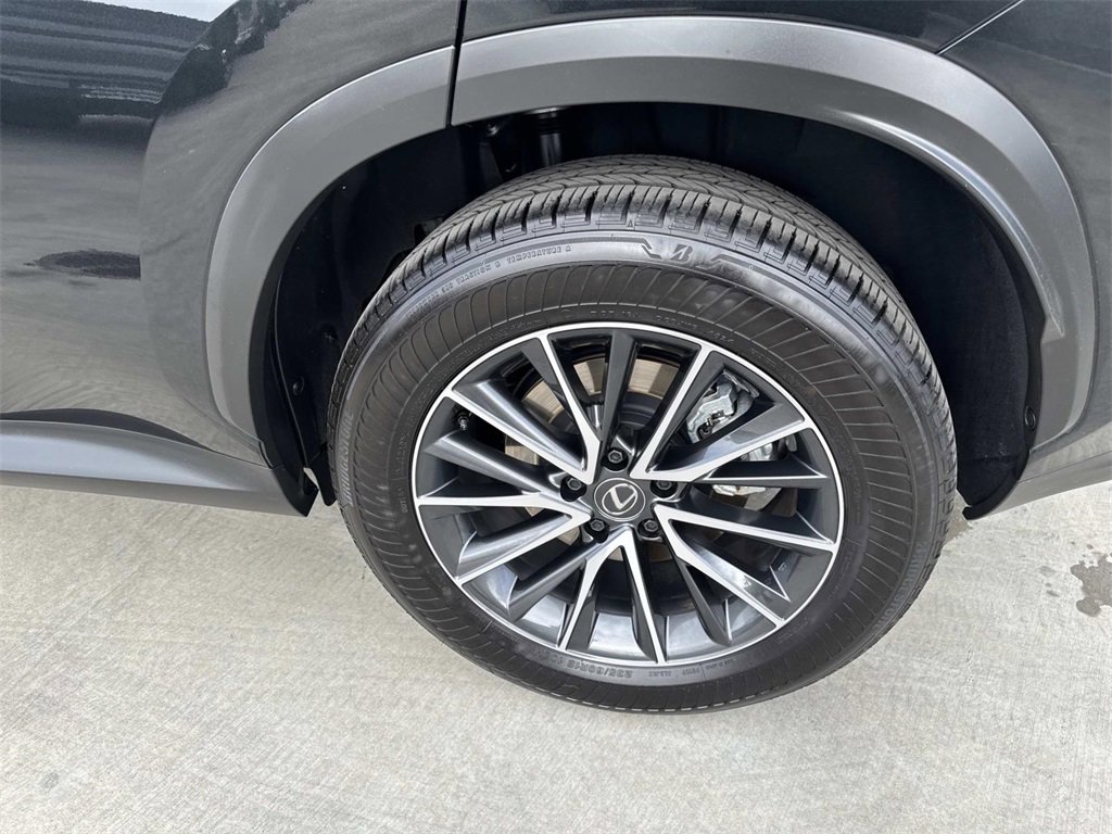 Used 2025 Lexus NX 350 AWD w/ Premium Package image 8