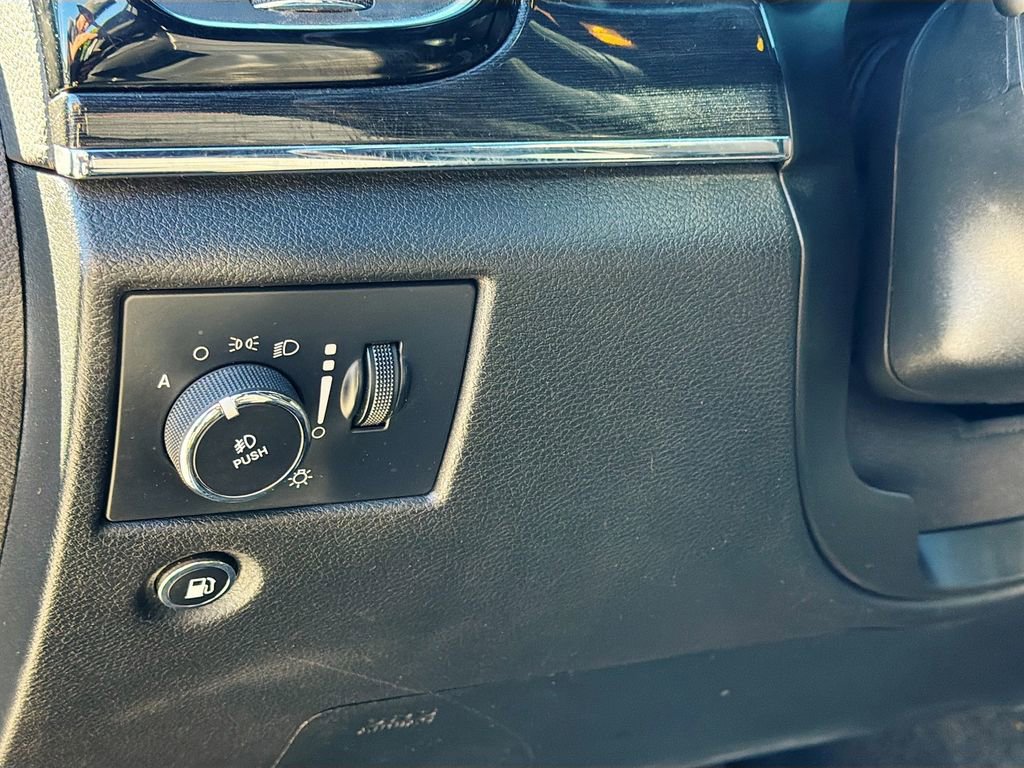 Used 2021 Jeep Grand Cherokee Trailhawk w/ Trailhawk Luxury Group image 10