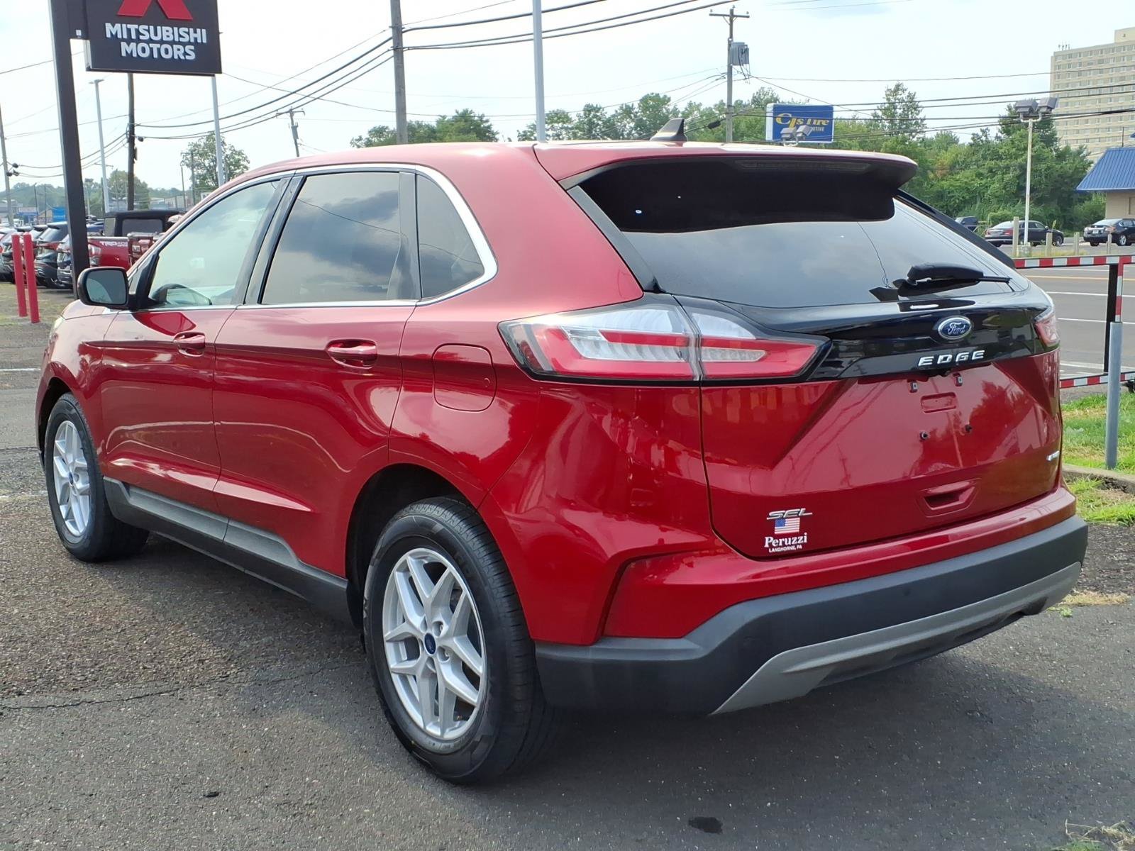Used 2022 Ford Edge SEL w/ Convenience Package AWD/4WD image 6