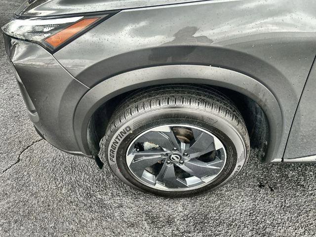 Certified 2024 Nissan Rogue SV FWD image 16