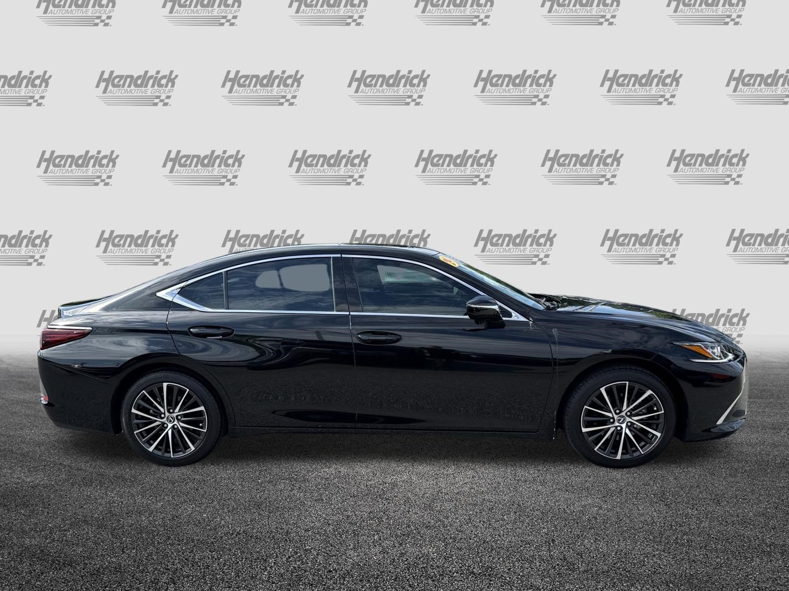 Used 2024 Lexus ES 350 w/ Premium Package FWD image 11