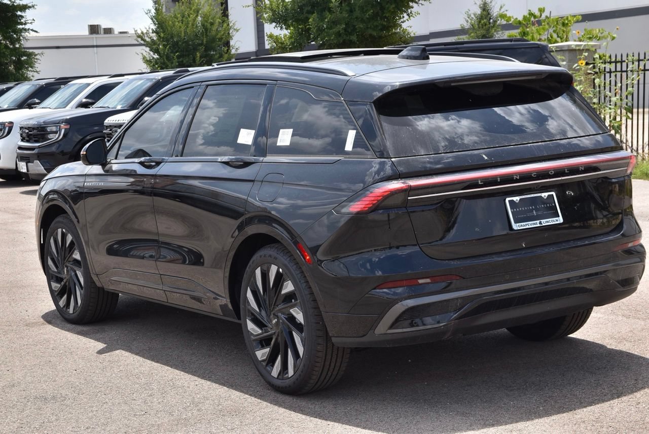 New 2026 Lincoln Nautilus Reserve AWD/4WD image 9