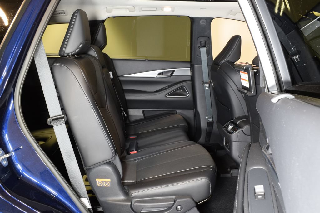 Certified 2026 INFINITI QX60 Luxe w/ Family Package AWD/4WD image 33