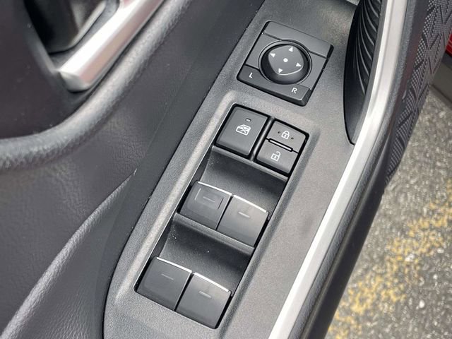 Used 2025 Toyota RAV4 XLE image 18