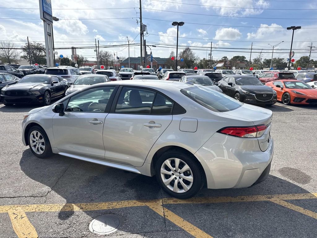 Used 2024 Toyota Corolla LE image 6