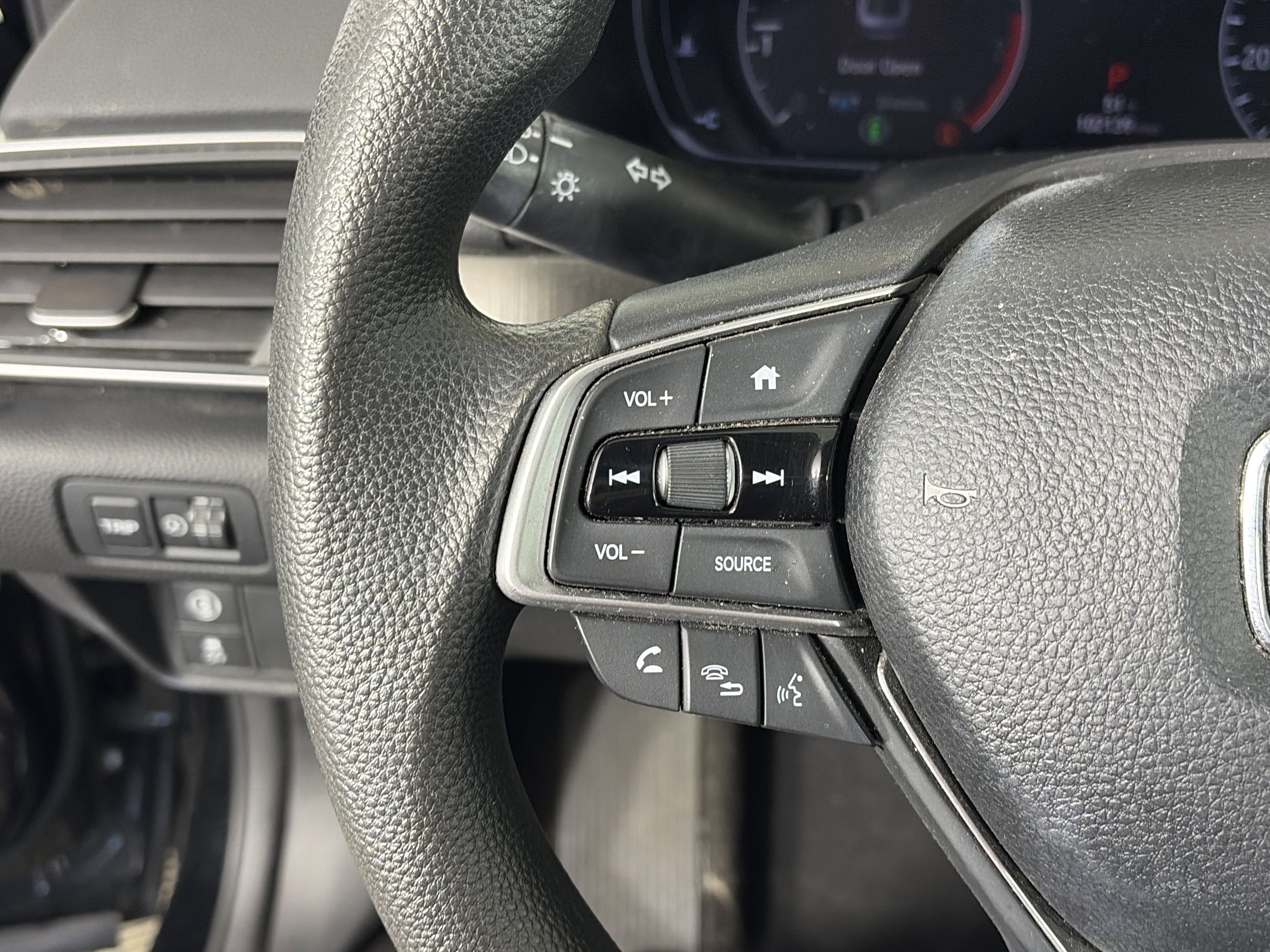 Used 2018 Honda Accord LX image 26