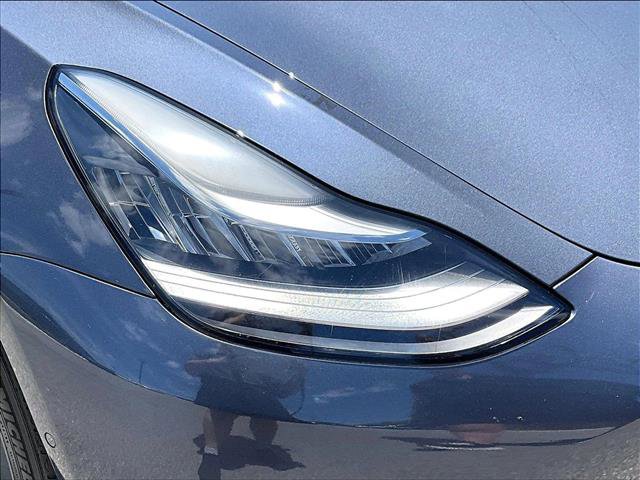 Used 2020 Tesla Model 3 Standard Range Plus image 28