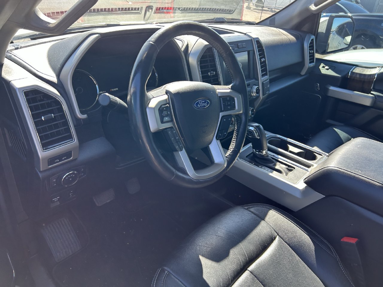 Used 2019 Ford F150 Lariat w/ Equipment Group 502A Luxury AWD/4WD image 12