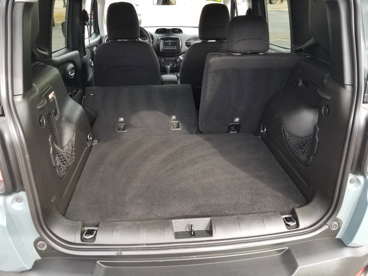 Certified 2018 Jeep Renegade Latitude AWD/4WD image 16