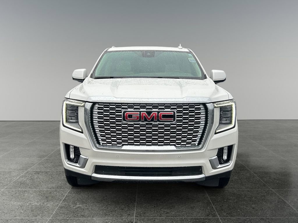 Used 2024 GMC Yukon XL Denali w/ Advanced Technology Package AWD/4WD image 2