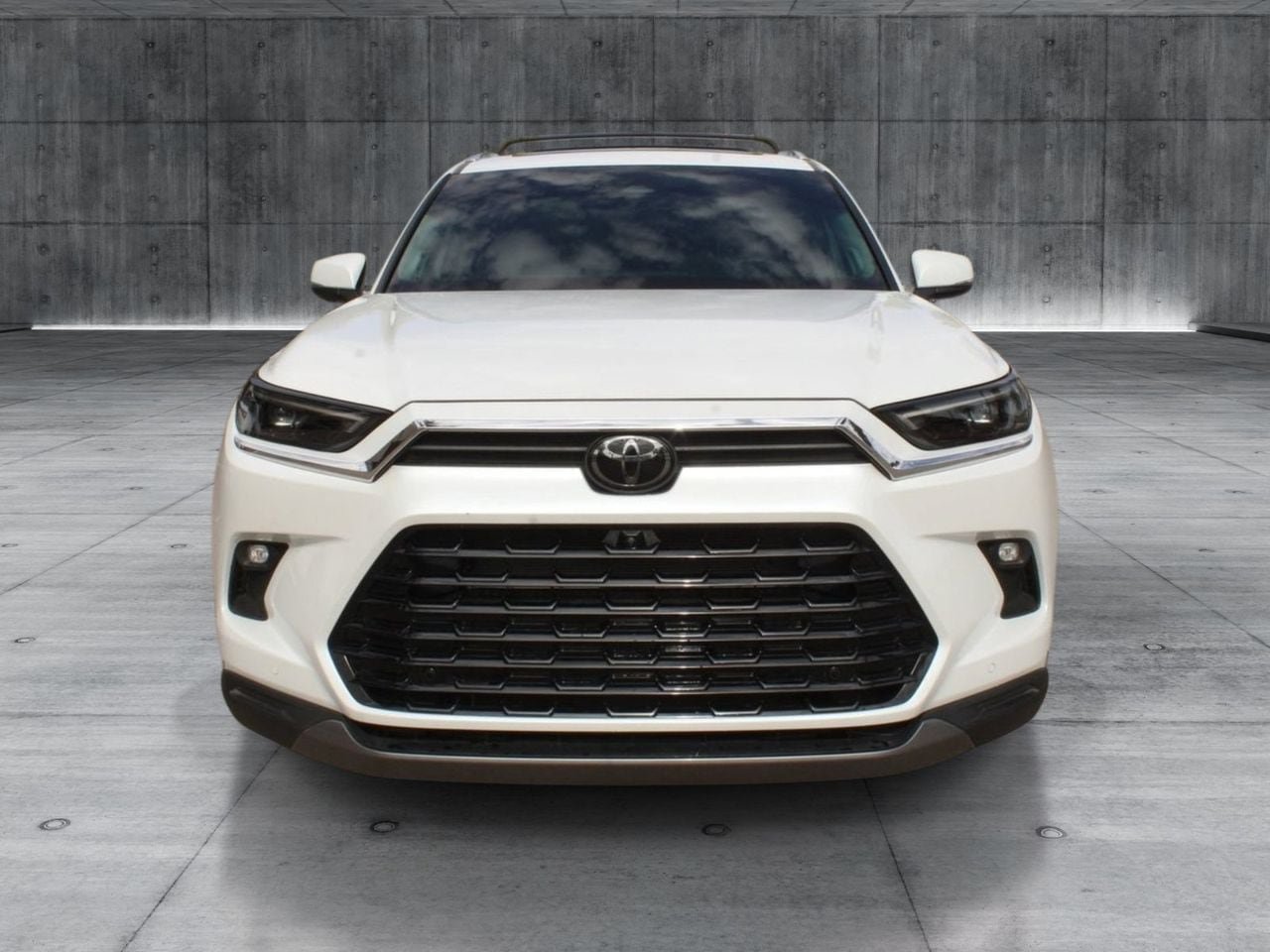 Used 2025 Toyota Grand Highlander FWD image 11