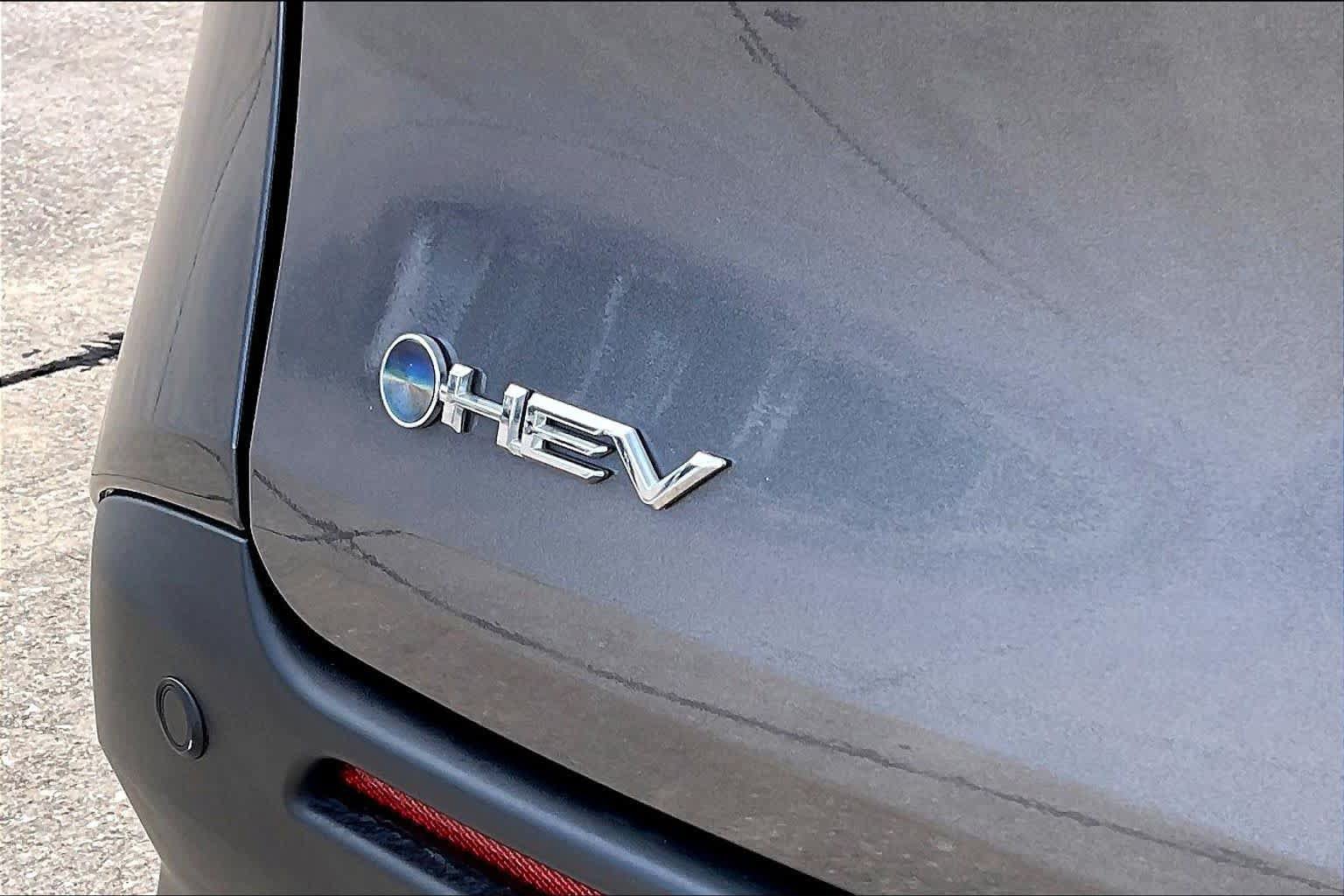 Used 2025 Toyota Sienna XLE FWD image 10