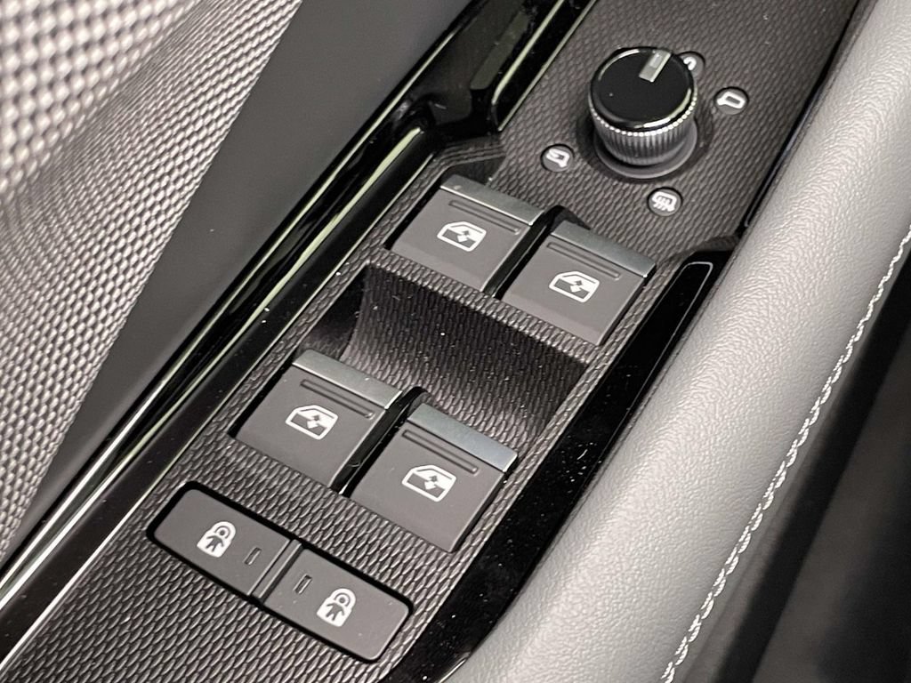 New 2026 Audi Q3 quattro 2.0T AWD/4WD image 36