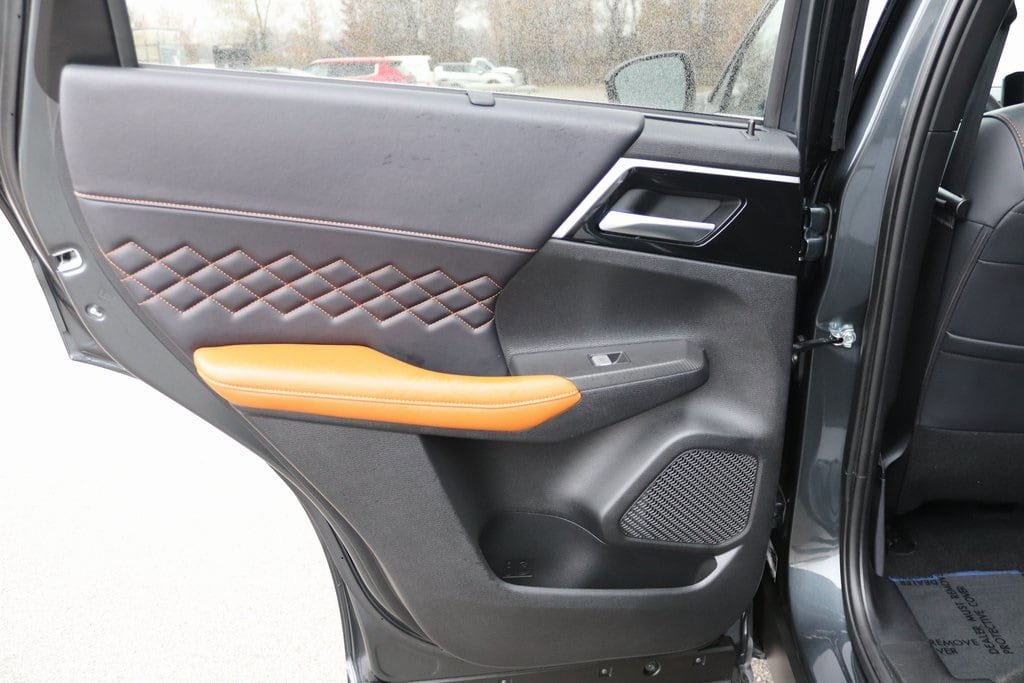 Used 2025 Mitsubishi Outlander SEL AWD/4WD image 26