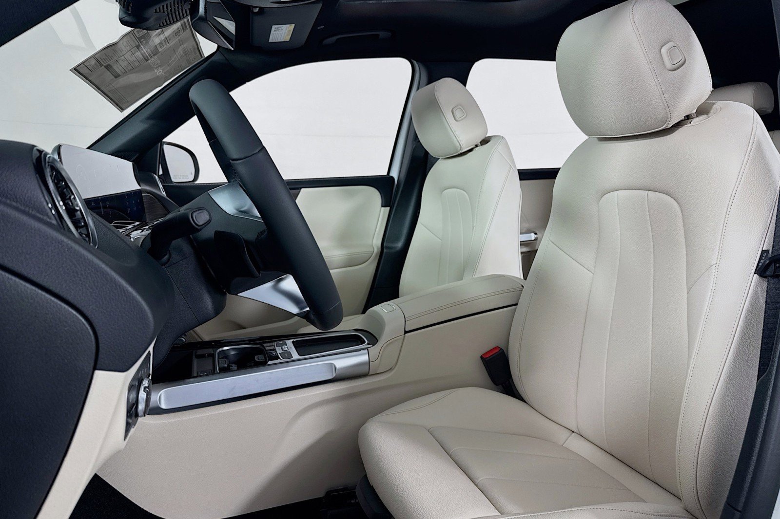 New 2026 Mercedes-Benz GLB 250 image 16