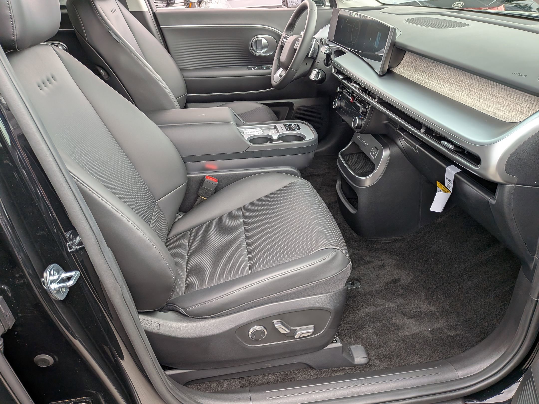 New 2026 Hyundai Ioniq 9 SEL image 24