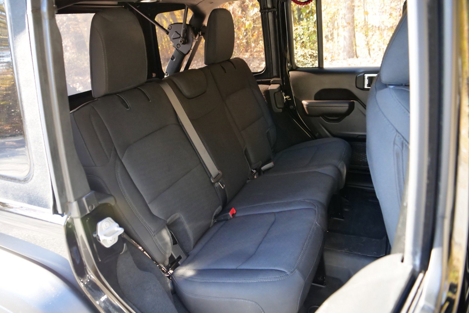 Used 2022 Jeep Wrangler Unlimited Sport image 34