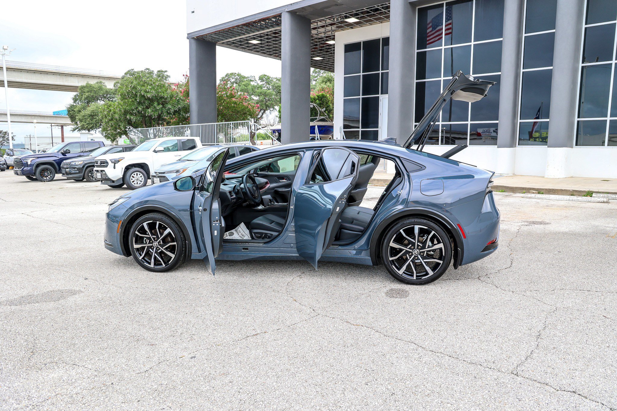 Certified 2026 Toyota Prius Plug-In Hybrid FWD image 11