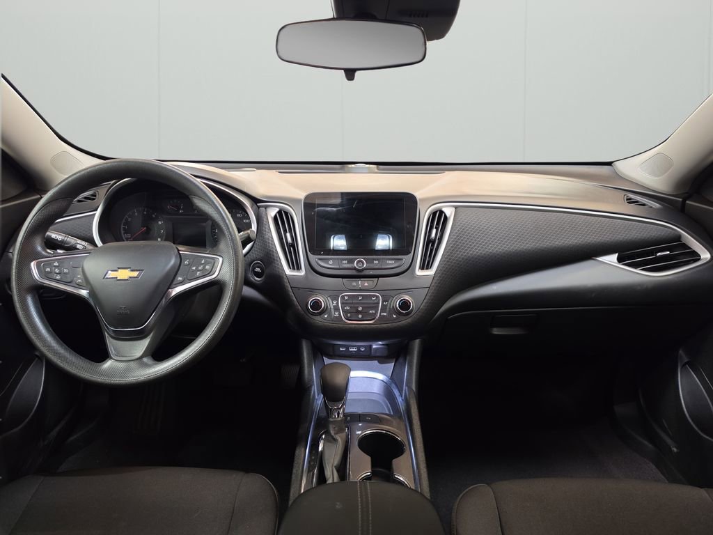 Used 2025 Chevrolet Malibu LT image 18
