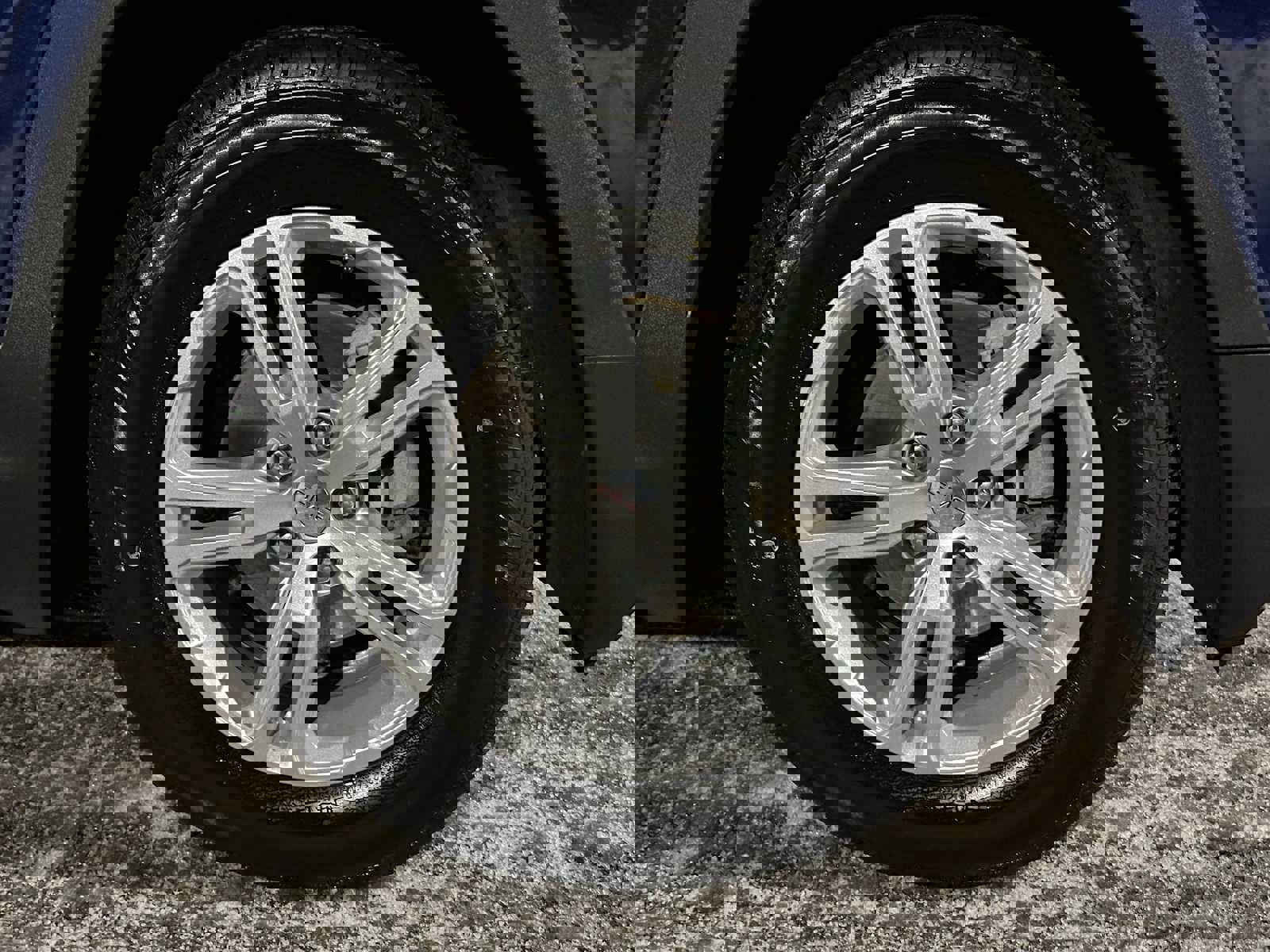 Used 2022 GMC Terrain SLE w/ Driver Convenience Package image 9