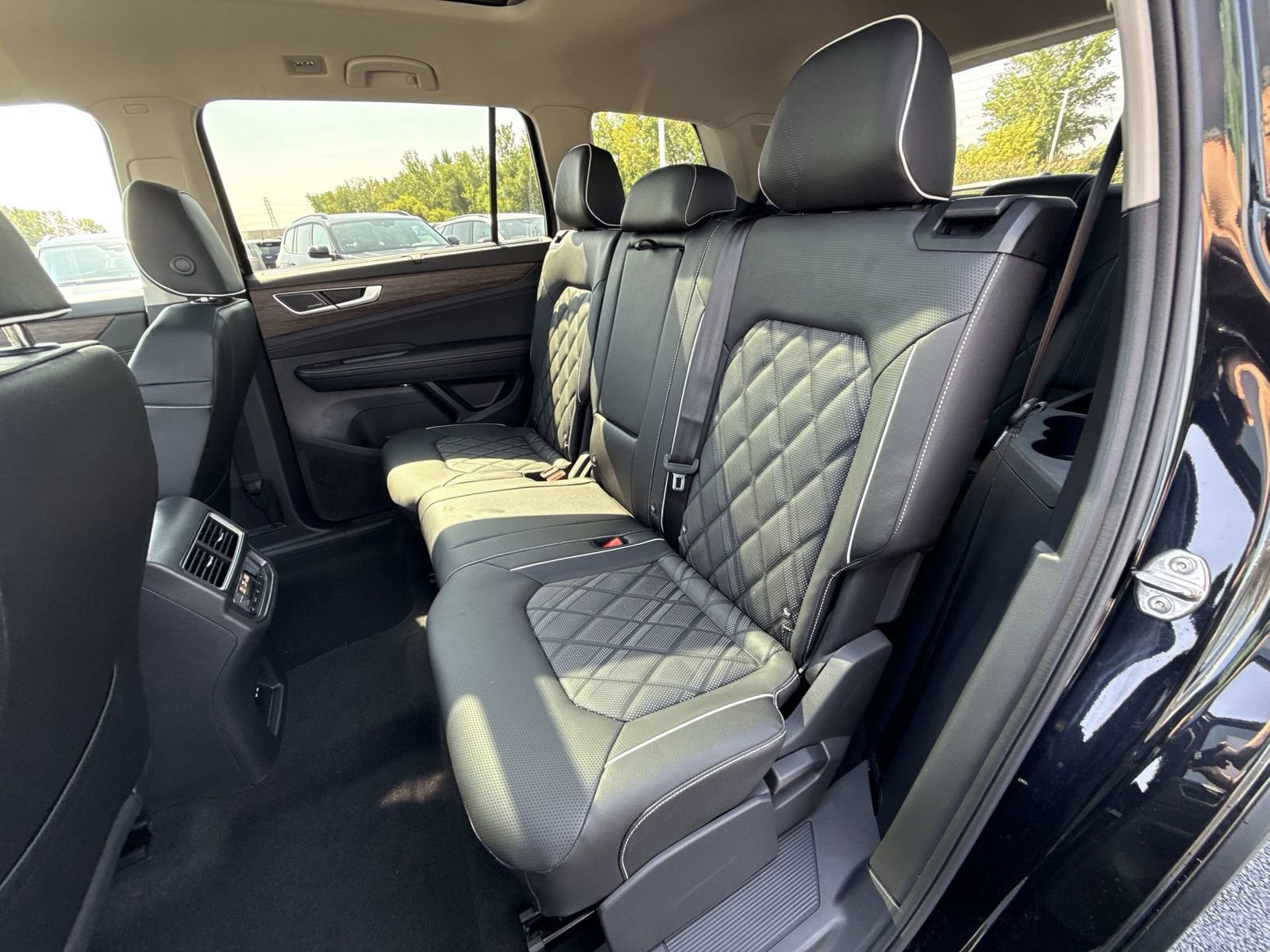 New 2026 Volkswagen Atlas SEL Premium R-Line image 24