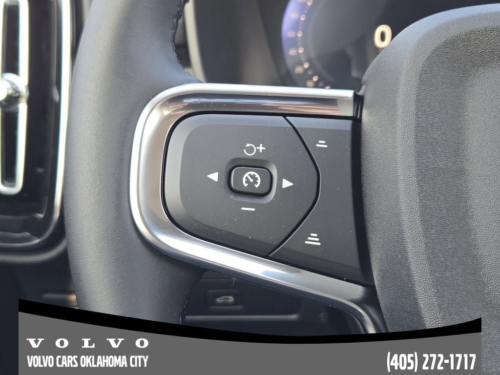 Used 2026 Volvo XC40 B4 Core w/ Protection Package Premier FWD image 27