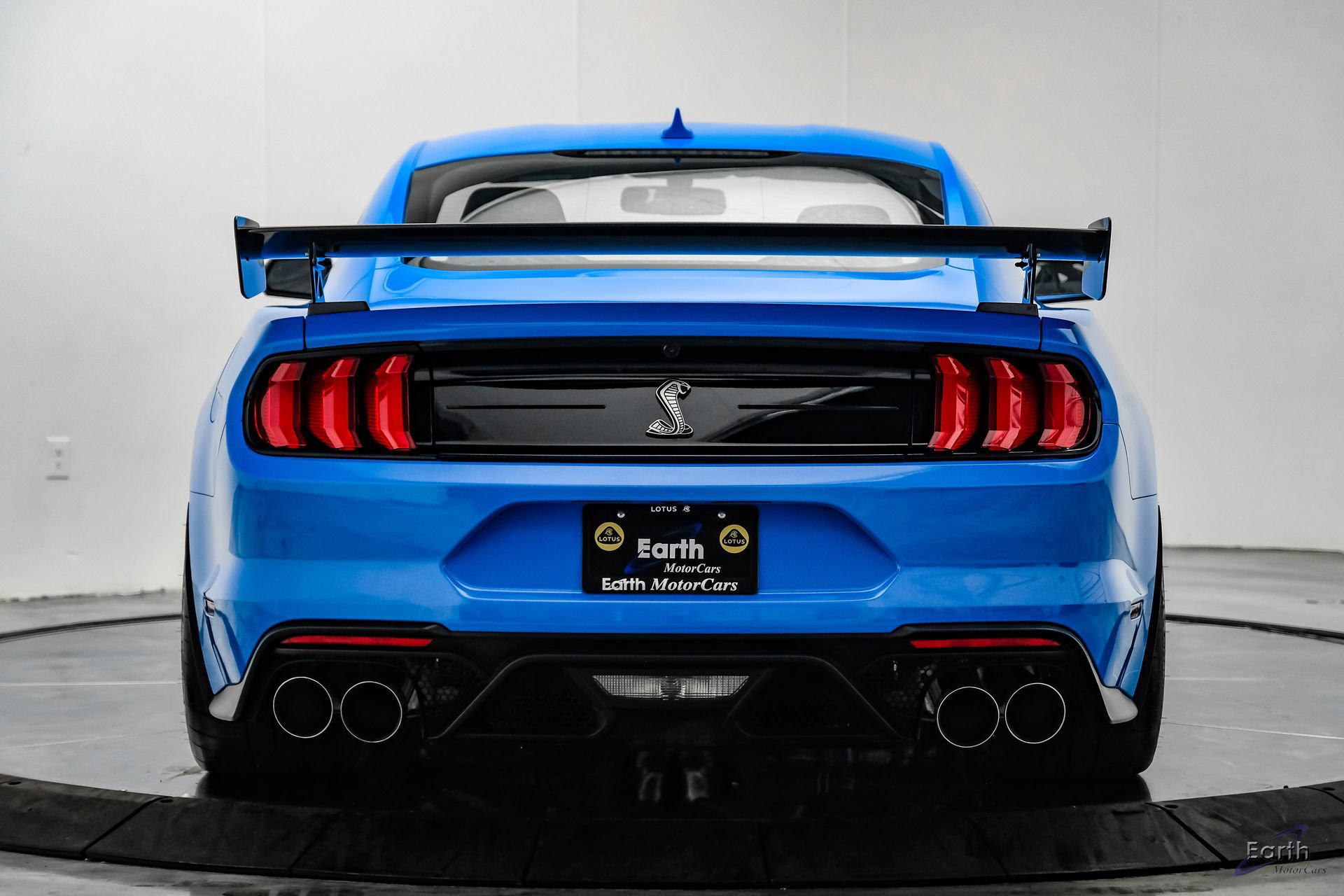Used 2022 Ford Mustang Shelby GT500 w/ Carbon Fiber Track Pack RWD image 15