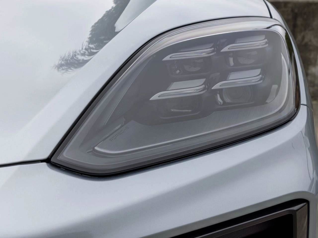 New 2026 Porsche Cayenne Coupe image 93