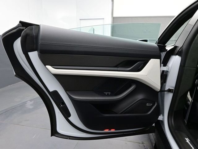 Used 2025 Porsche Taycan GTS image 16