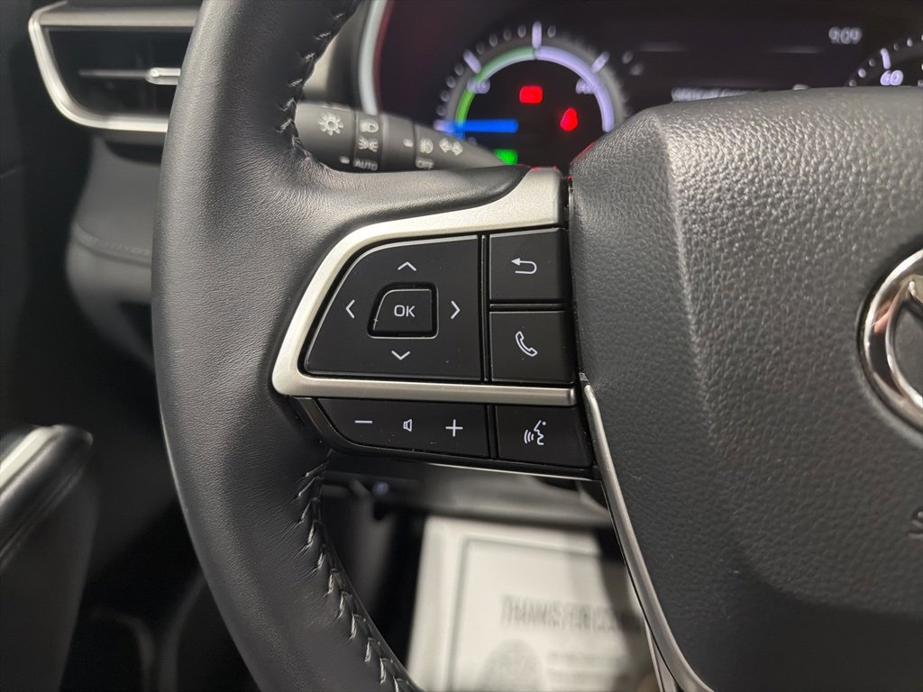 Used 2024 Toyota Highlander XLE image 24