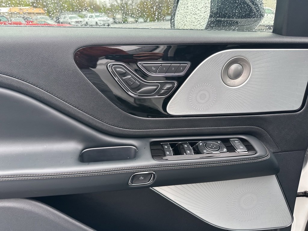 New 2025 Lincoln Aviator Reserve w/ Equipment Group 201A image 35