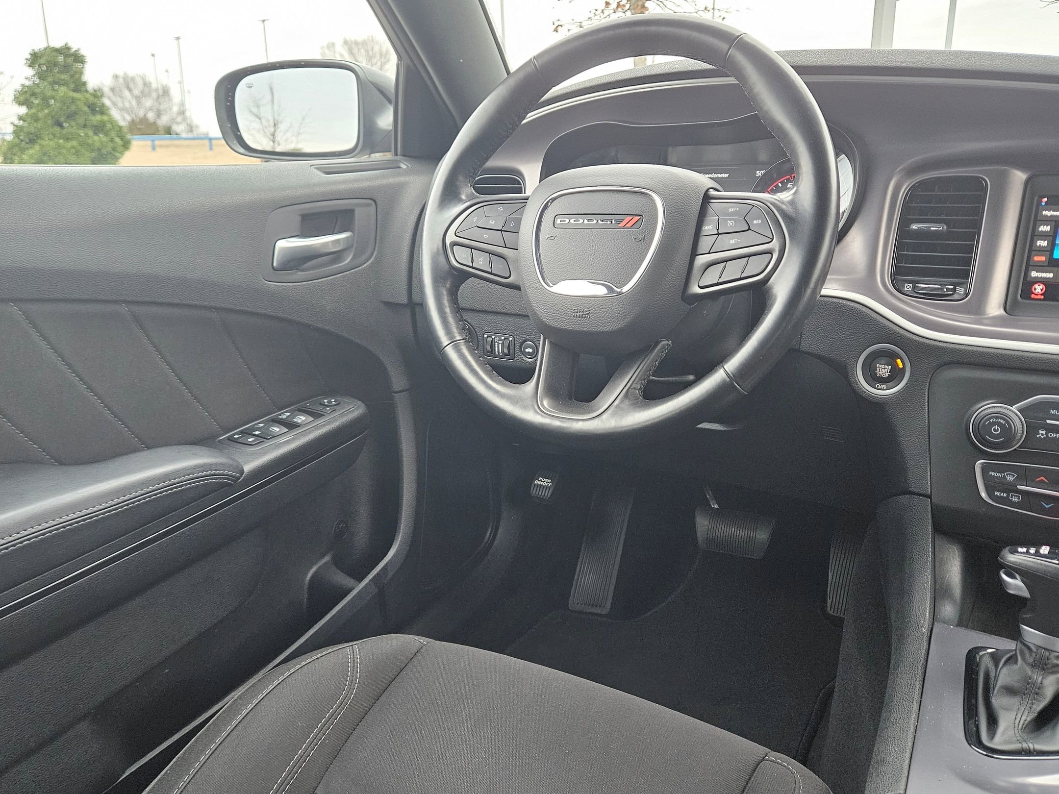 Used 2022 Dodge Charger SXT w/ Blacktop Package image 9