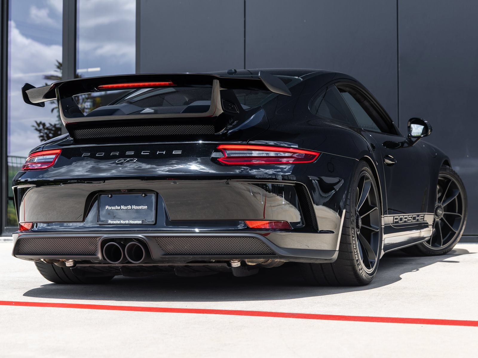 Certified 2018 Porsche 911 GT3 RWD image 13